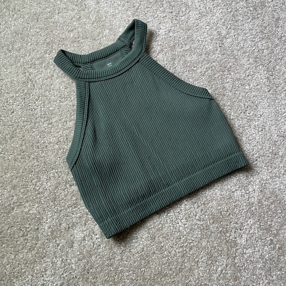 Aerie Women’s Ribbed Green Cropped Halter Top Tank NWT Size Medium